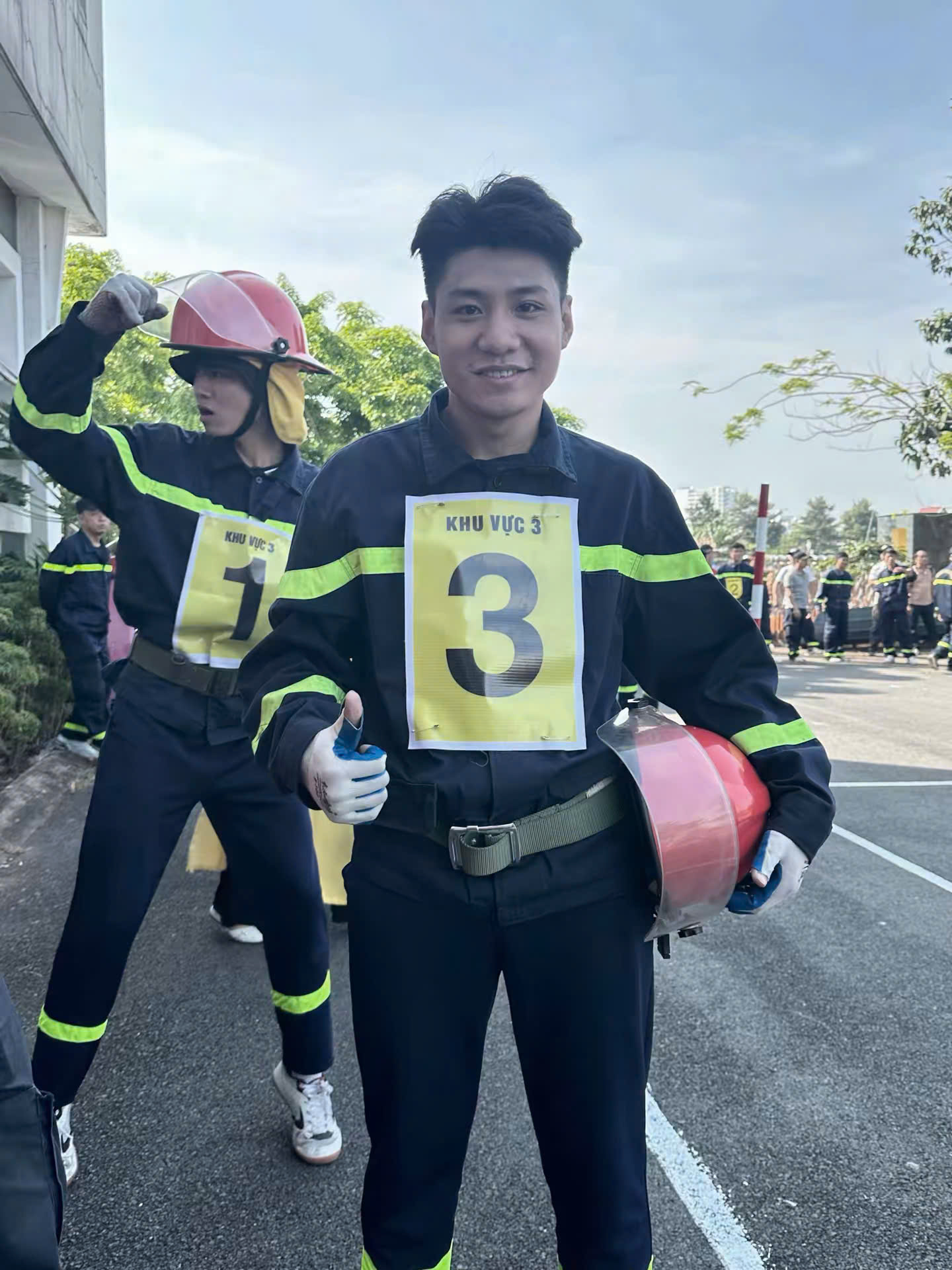 Nguyễn Mai Thi - chàng lính cứu hỏa liều mình cứu nữ sinh 17 tuổi trước mũi xe container mất lái- Ảnh 8.