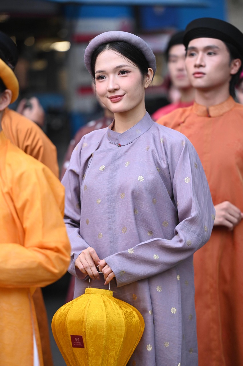 Nét căng: Dàn nam thanh, nữ tú mặc cổ phục Việt 