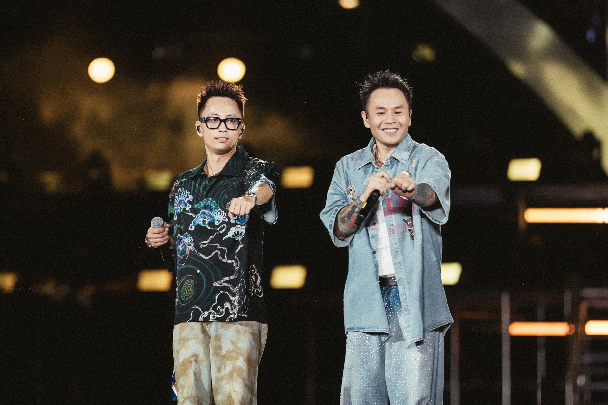 Cần chế tài mạnh chấn chỉnh nghệ sĩ lệch chuẩn- Ảnh 2.