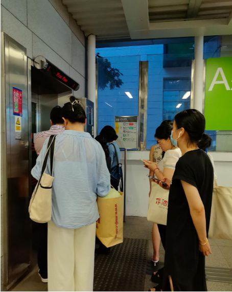 Sống ở chung cư tầng 29 nhiều năm rồi quay về khu tập thể cũ, tôi mới phát hiện cuộc sống dễ thở hơn hẳn- Ảnh 2. Sống ở chung cư tầng 29 nhiều năm rồi quay về khu tập thể cũ, tôi mới phát hiện cuộc sống dễ thở hơn hẳn- Ảnh 2.