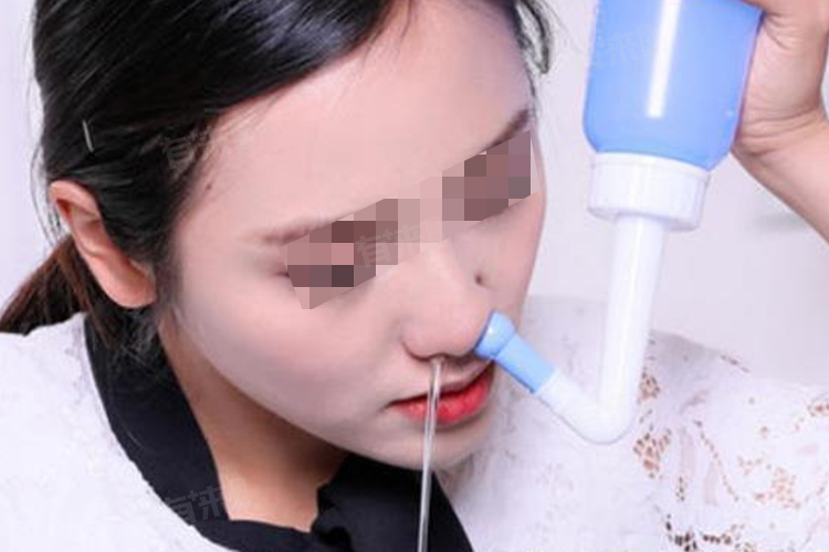 Checklist đồ cần có khi ra đường Hà Nội bây giờ: Khẩu trang thường chưa đủ!- Ảnh 4.