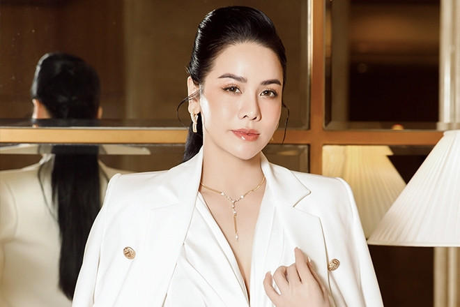 Hé mở hệ sinh thái doanh nghiệp của ca sĩ Nhật Kim Anh- Ảnh 2.