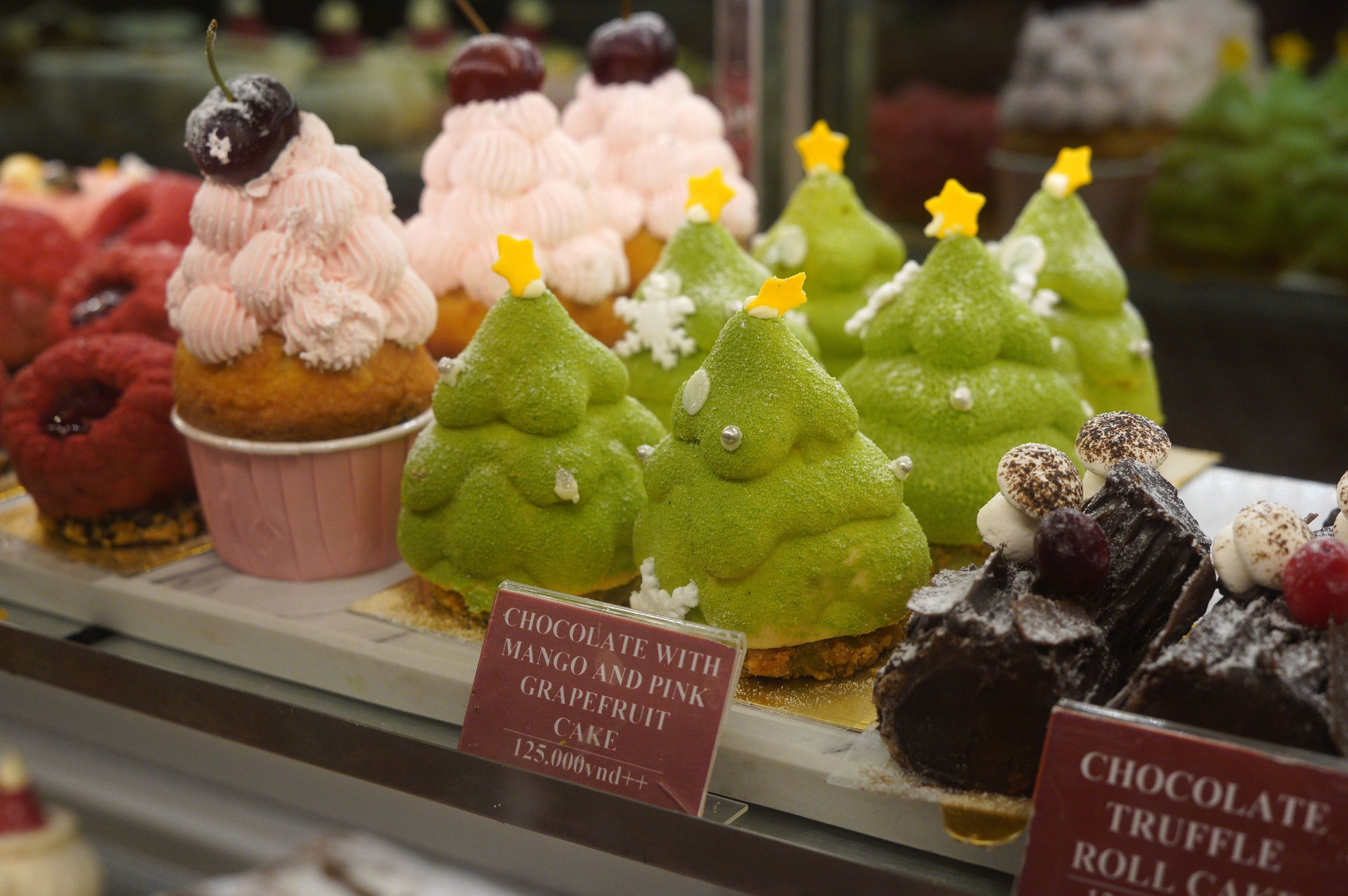 Cận cảnh qu&aacute;n c&agrave; ph&ecirc; Gi&aacute;ng sinh 200k ở TP.HCM, đ&aacute;ng th&igrave; thấy đ&aacute;ng nhưng trải nghiệm th&igrave; thật sự chưa xứng!- Ảnh 18.