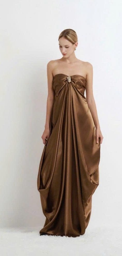 Dàn mỹ nhân đi ăn cưới con gái tỷ phú: Lên đồ tinh tế thanh lịch, quan trọng là KHÔNG lấn lướt cô dâu- Ảnh 8. Dàn mỹ nhân đi ăn cưới con gái tỷ phú: Lên đồ tinh tế thanh lịch, quan trọng là KHÔNG lấn lướt cô dâu- Ảnh 8.