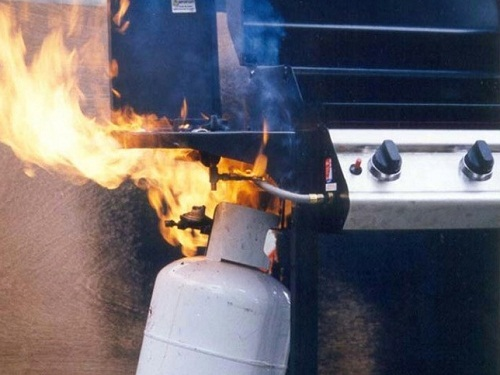 Nổ quán ở Nhật Bản khiến 1 người tử vong ngay tại chỗ: Hiện trường chỉ còn trơ khung, nguyên nhân từ khu vực bếp- Ảnh 4. Nổ quán ở Nhật Bản khiến 1 người tử vong ngay tại chỗ: Hiện trường chỉ còn trơ khung, nguyên nhân từ khu vực bếp- Ảnh 4.