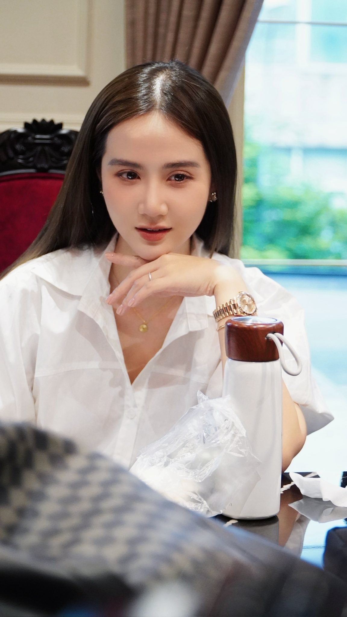 Huyền Lizzie lại đẹp động lòng người, khiến netizen mang so với Kim Tuyến- Ảnh 15. Huyền Lizzie lại đẹp động lòng người, khiến netizen mang so với Kim Tuyến- Ảnh 15.