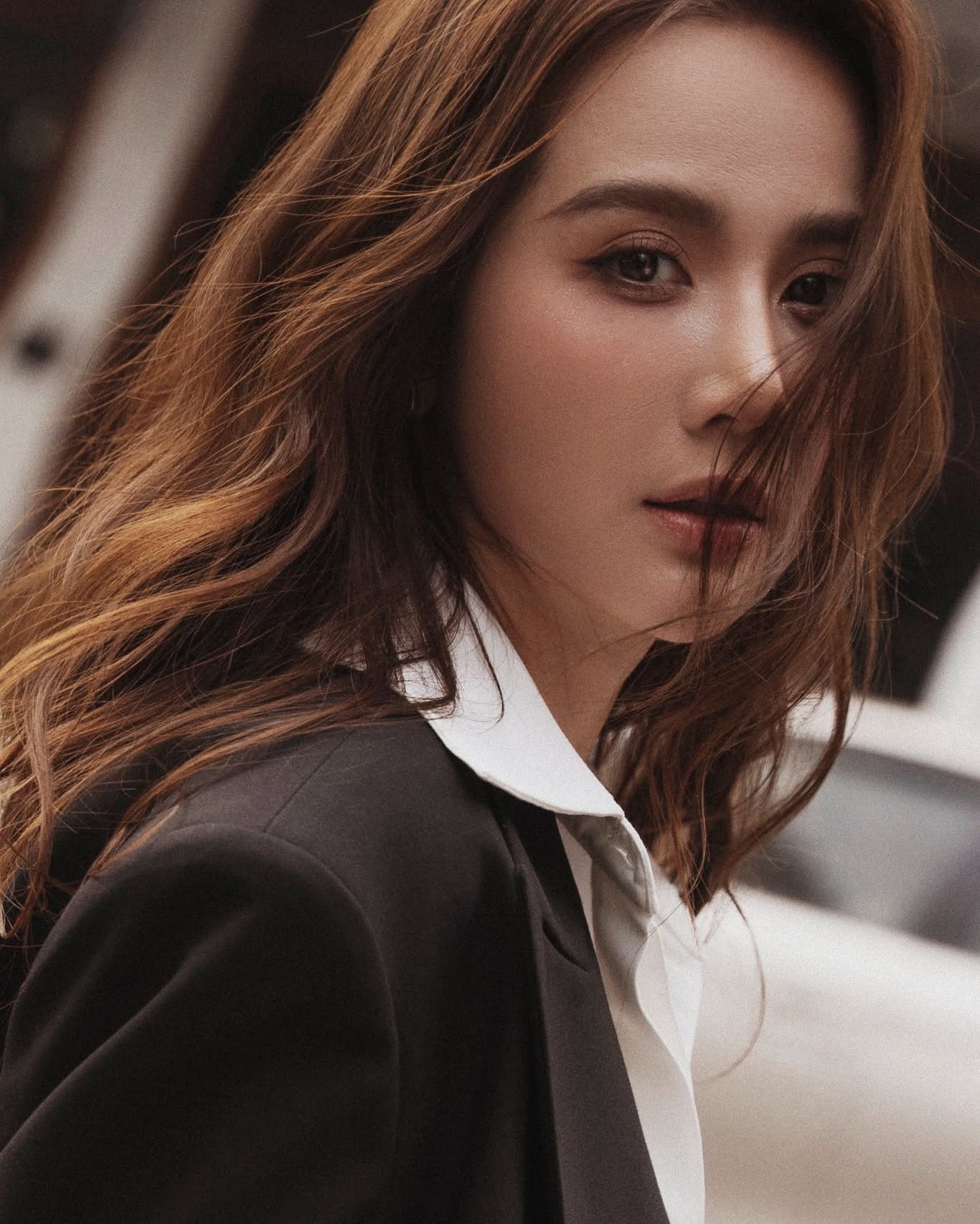 Huyền Lizzie lại đẹp động lòng người, khiến netizen mang so với Kim Tuyến- Ảnh 11. Huyền Lizzie lại đẹp động lòng người, khiến netizen mang so với Kim Tuyến- Ảnh 11.