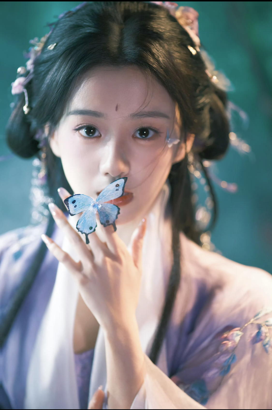 Nhìn dung nhan này mới hiểu vì sao anh hùng khó qua ải mỹ nhân: Tận cùng của cái đẹp, góc nào cũng là tuyệt tác- Ảnh 3. Nhìn dung nhan này mới hiểu vì sao anh hùng khó qua ải mỹ nhân: Tận cùng của cái đẹp, góc nào cũng là tuyệt tác- Ảnh 3.