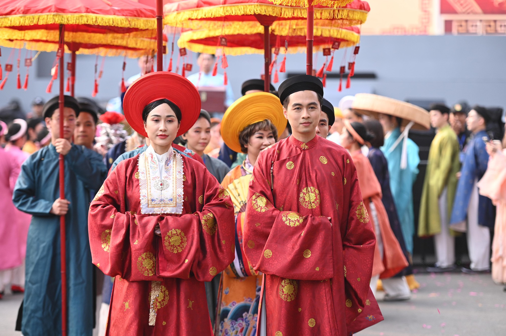 Nét căng: Dàn nam thanh, nữ tú mặc cổ phục Việt 