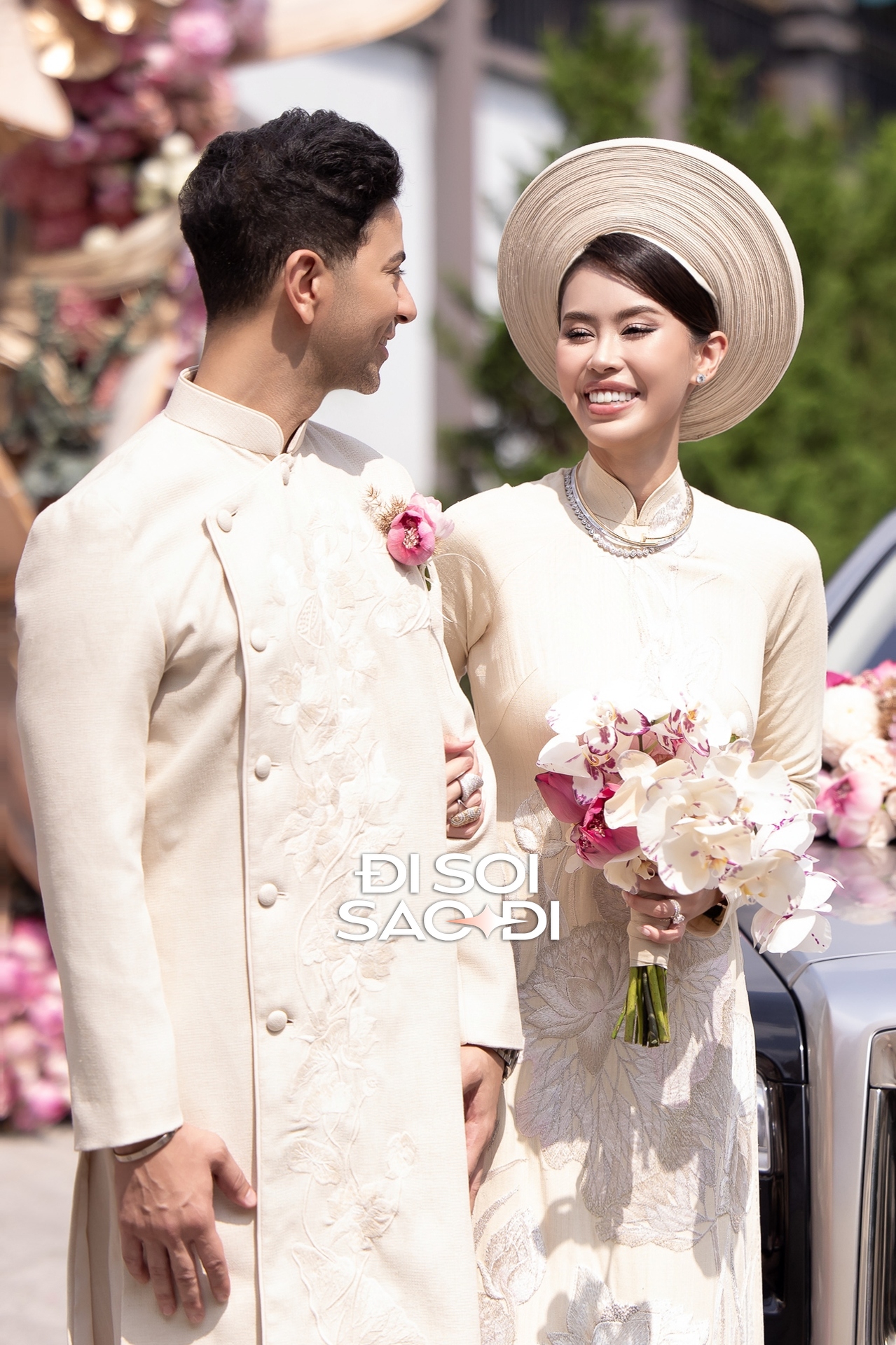 Điều Tiên Nguyễn cài cắm trong 2 bó hoa cưới đắt đỏ- Ảnh 2.