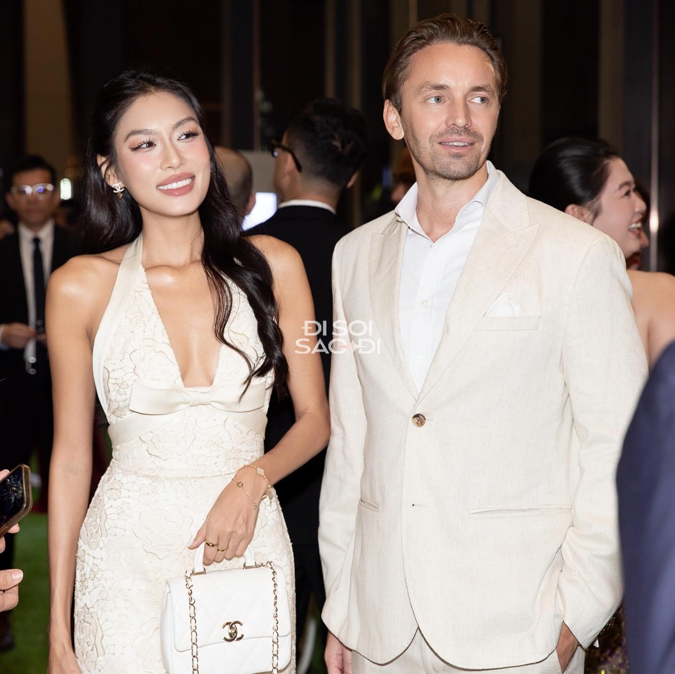 Chủ chuỗi khách sạn TP.HCM hộ tống 