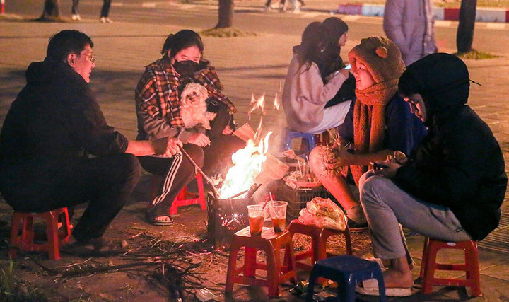 Cảnh báo: Miền Bắc đón rét hại 6 độ từ 13/12, Hà Nội tụt xuống 10 độ - Chuyên gia hướng dẫn phòng đột quỵ- Ảnh 1.