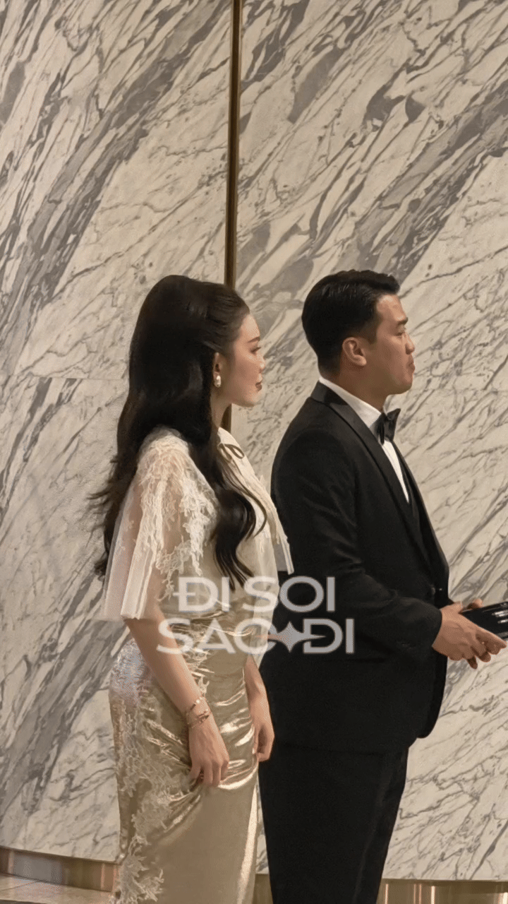 "Tổng tài nghiện vợ" Phillip Nguyễn: Không để Linh Rin ra khỏi tầm mắt, dắt tay ôm eo và chi tiết 10 điểm tinh tế- Ảnh 3.