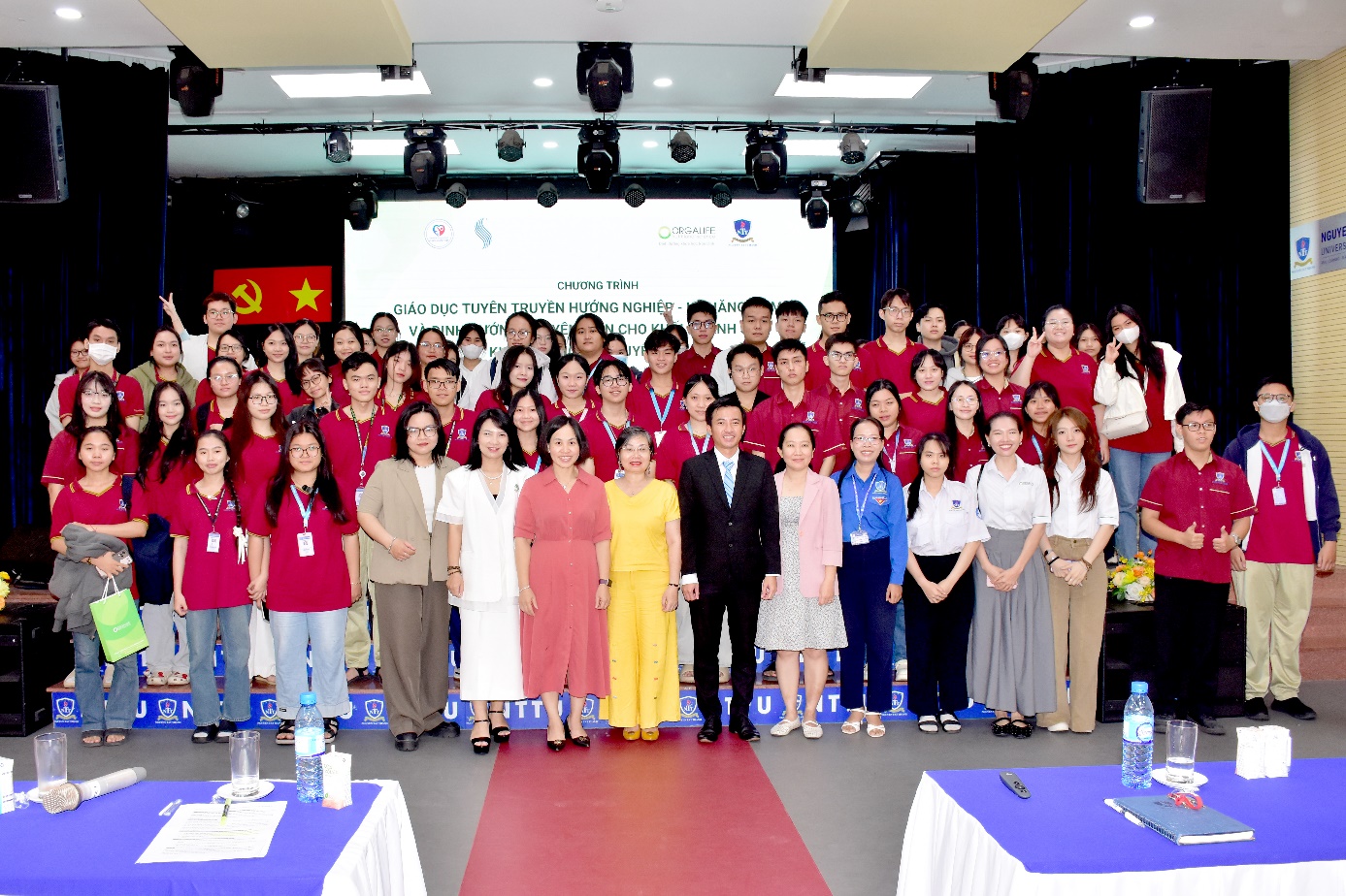 Hành trình “nhân sự kế thừa ngành y” tiếp tục lan tỏa tại trường Đại học Nguyễn Tất Thành- Ảnh 1. Hành trình “nhân sự kế thừa ngành y” tiếp tục lan tỏa tại trường Đại học Nguyễn Tất Thành- Ảnh 1.