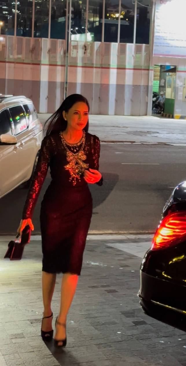 Phu nhân tỷ phú Jonathan Hạnh Nguyễn nhiều khác lạ trong siêu hôn lễ?- Ảnh 8. Phu nhân tỷ phú Jonathan Hạnh Nguyễn nhiều khác lạ trong siêu hôn lễ?- Ảnh 8.