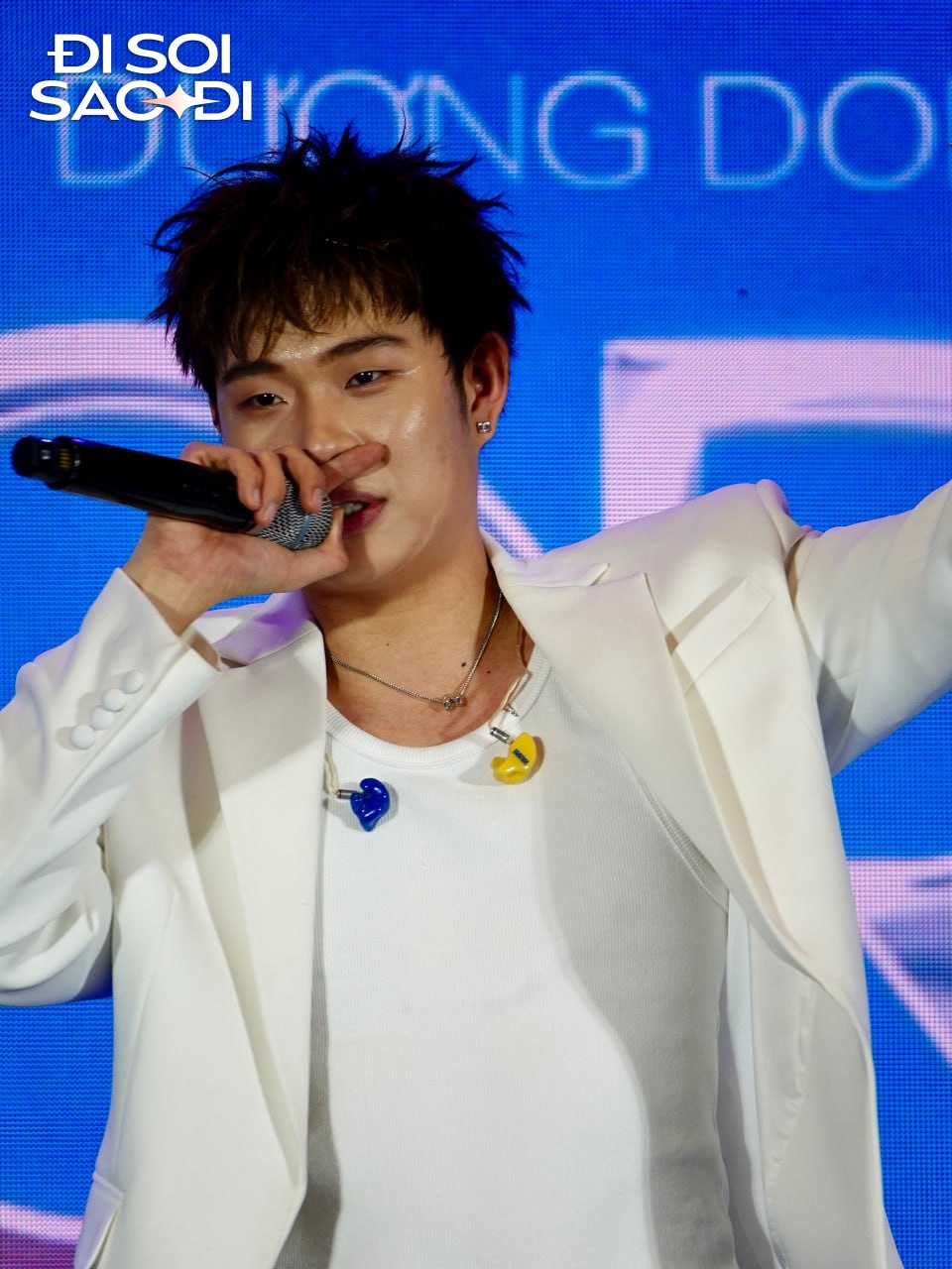 Dương Domic hậu tình tứ với Linh Ka ở Pháp: Làm đủ mọi cách để xoa dịu fan- Ảnh 4.