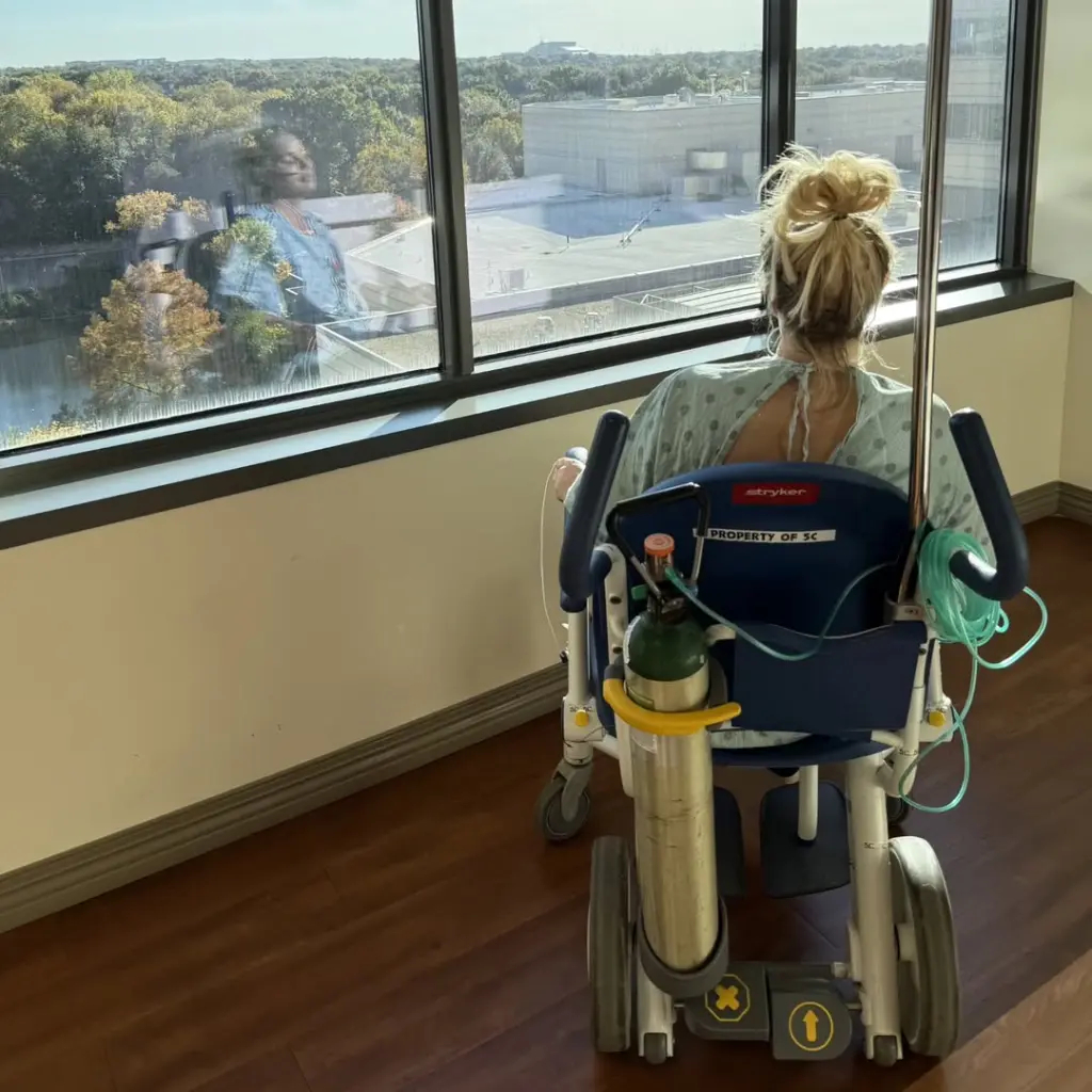 Nữ diễn viên qua đời sau 7 năm bị ung thư trực tràng- Ảnh 4. Nữ diễn viên qua đời sau 7 năm bị ung thư trực tràng- Ảnh 4.