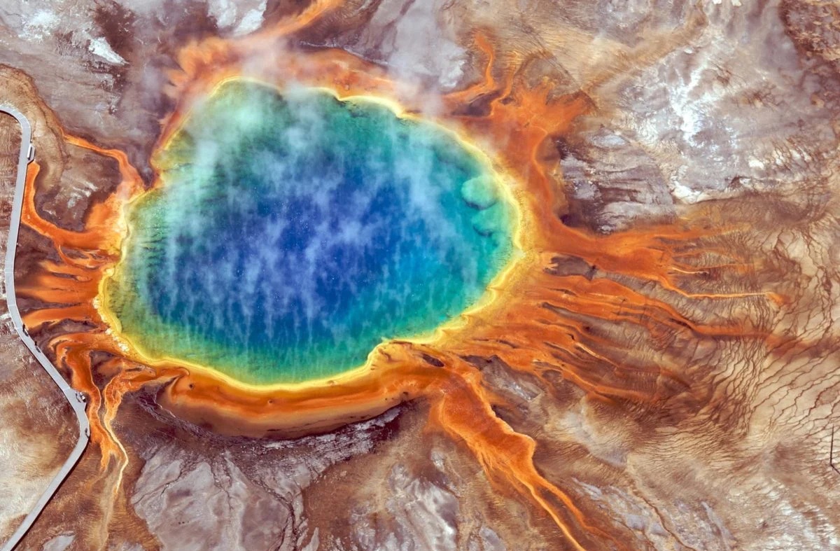 Núi lửa quái vật ở Mỹ “đánh thức” sự sống dưới lòng đất- Ảnh 1. Núi lửa quái vật ở Mỹ “đánh thức” sự sống dưới lòng đất- Ảnh 1.