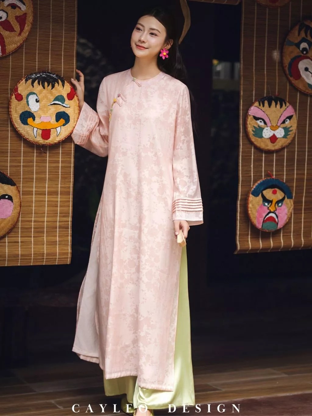 Vạn vật đều thua khi Hà Tăng mặc áo dài- Ảnh 14.