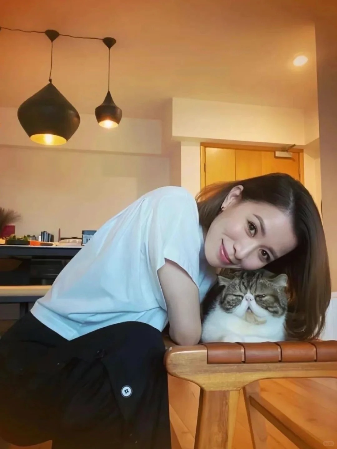 Bên trong căn hộ có giá thuê 1 tỷ mỗi tháng của quý cô độc thân nổi tiếng nhất Hong Kong- Ảnh 21.