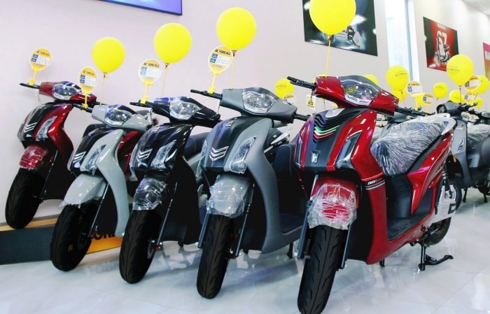 Xe máy điện giá 25 triệu đồng khiến Honda SH "bất ngờ" vì ngoại hình như 2 giọt nước, đã về đại lý- Ảnh 3.