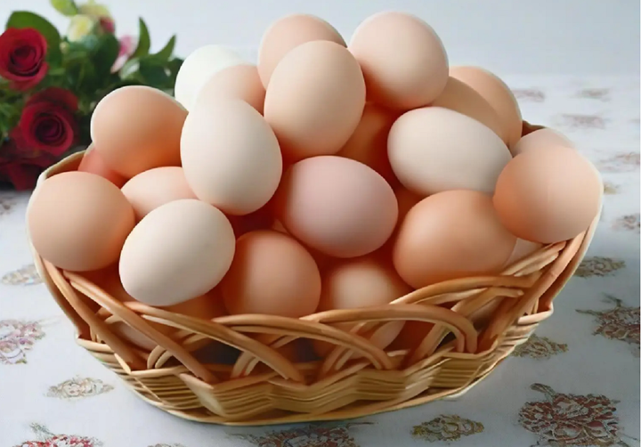 Trứng gà màu trắng và màu nâu loại nào tốt hơn?- Ảnh 1.