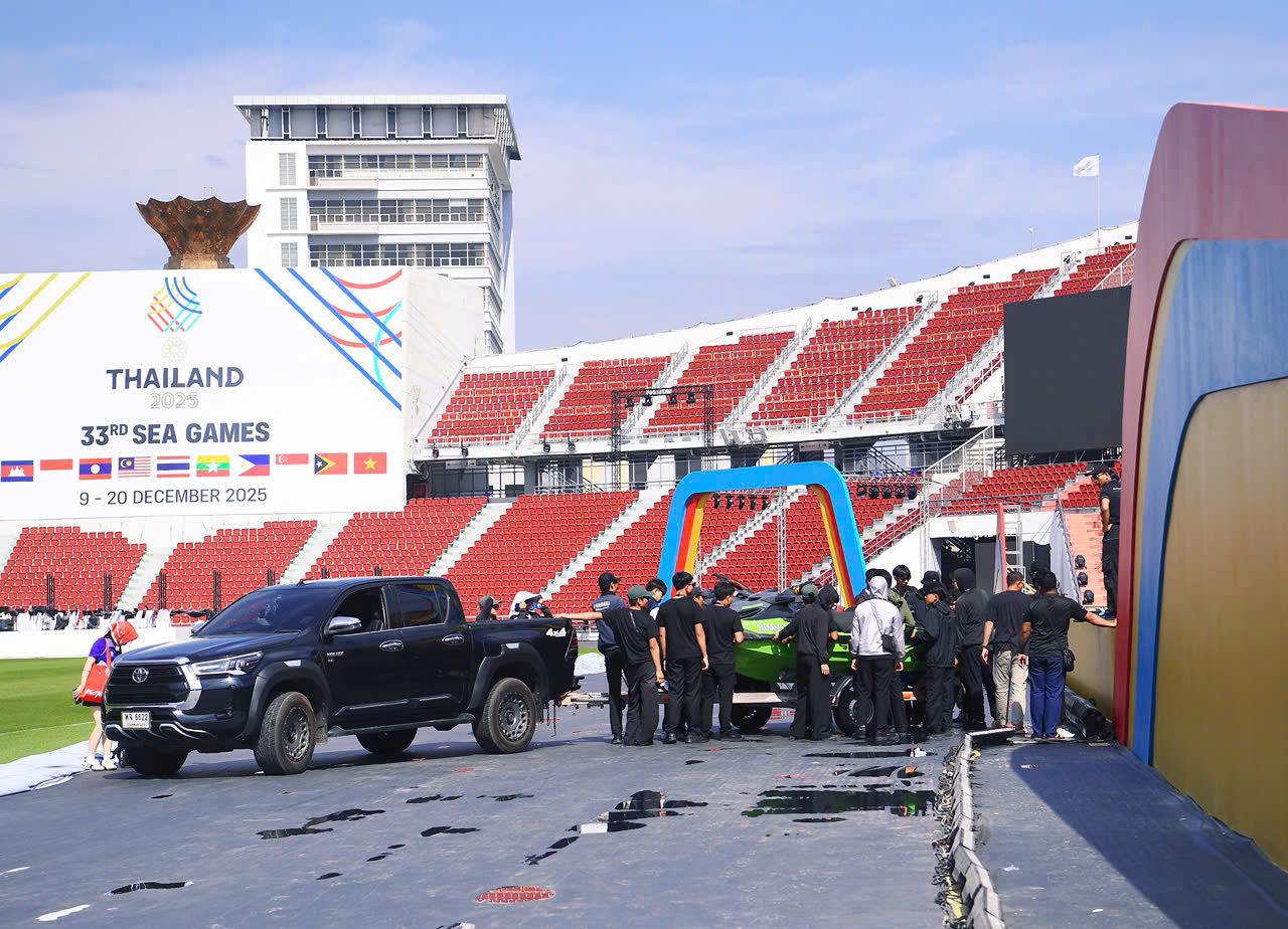 Khai mạc SEA Games 33: Rajamangala rực rỡ màu sắc- Ảnh 14. Khai mạc SEA Games 33: Rajamangala rực rỡ màu sắc- Ảnh 14.