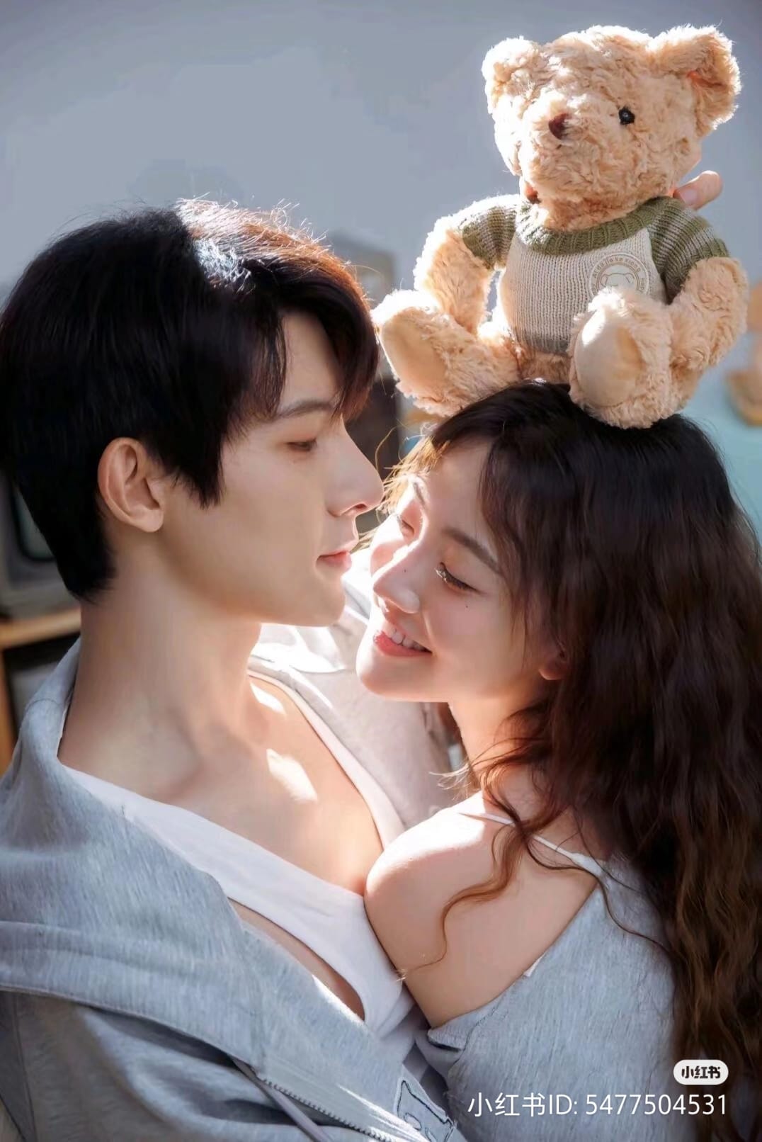 Cặp đôi phim giả tình thật tái hợp lần 34 gây bão MXH: Nhà trai khí chất ngút ngàn, nhà gái đẹp ơi là đẹp- Ảnh 2. Cặp đôi phim giả tình thật tái hợp lần 34 gây bão MXH: Nhà trai khí chất ngút ngàn, nhà gái đẹp ơi là đẹp- Ảnh 2.