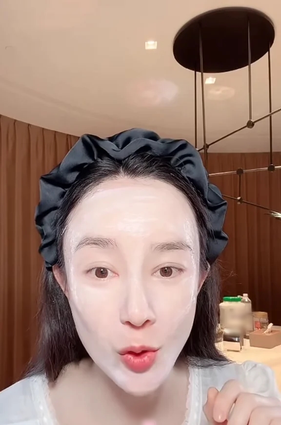 Tiểu tam bị huỷ hoại toàn bộ nhan sắc giờ sống ra sao?- Ảnh 11. Tiểu tam bị huỷ hoại toàn bộ nhan sắc giờ sống ra sao?- Ảnh 11.