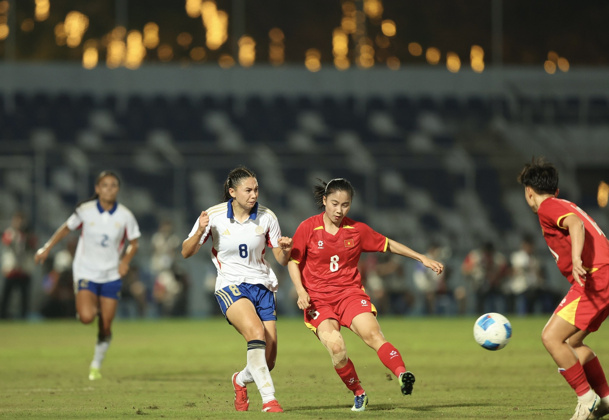 Thua đau Philippines, cơ hội nào để tuyển nữ Việt Nam vào bán kết SEA Games 33?- Ảnh 4. Thua đau Philippines, cơ hội nào để tuyển nữ Việt Nam vào bán kết SEA Games 33?- Ảnh 4.