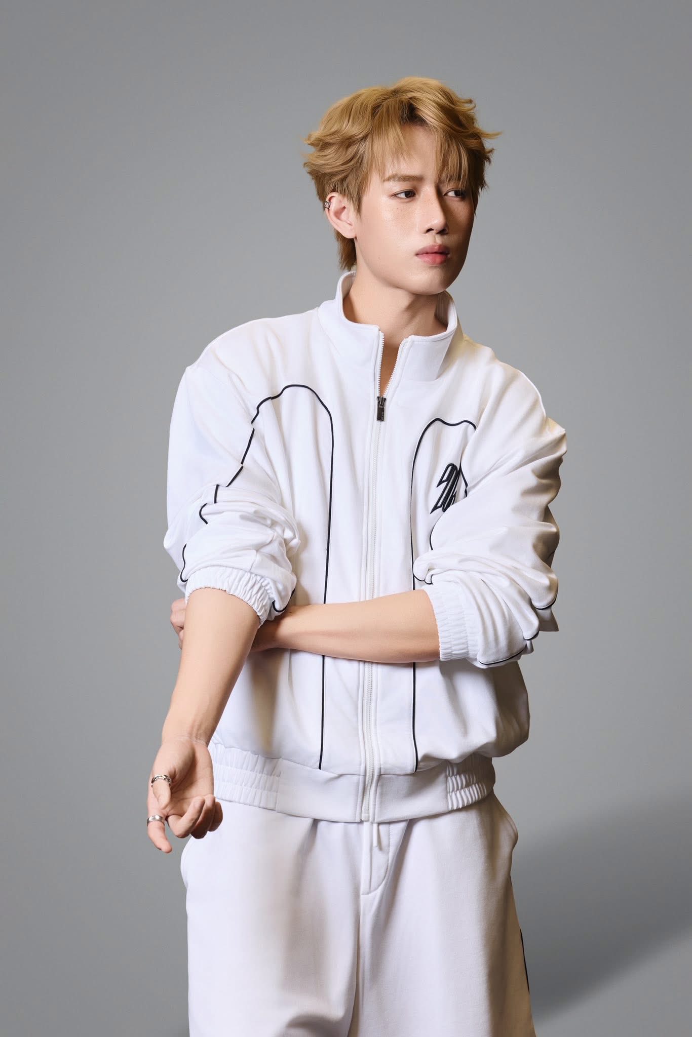 Ai cũng phải công nhận mỹ nam Vbiz này đẹp không góc chết, ngay cả khi ngủ cũng khiến người ta phát hờn- Ảnh 2.