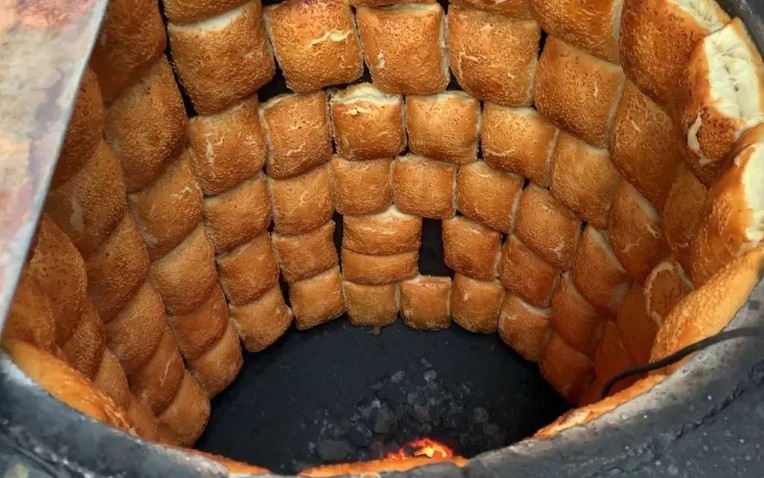 Không phải sơn hào hải vị, đây là 6 thức quà gây thương nhớ ở Thạch Gia Trang khiến du khách ăn một lần là nhớ cả đời- Ảnh 1.