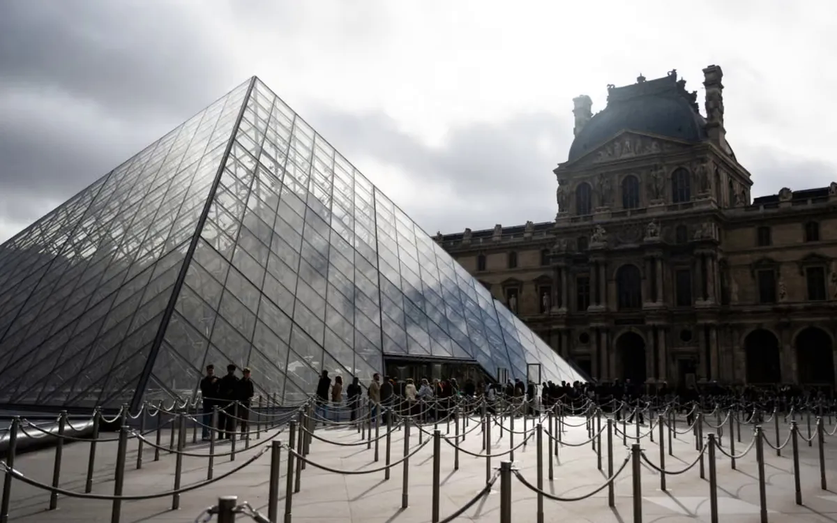 Bảo tàng Louvre - biểu tượng văn hóa của nước Pháp (Ảnh: AFP)