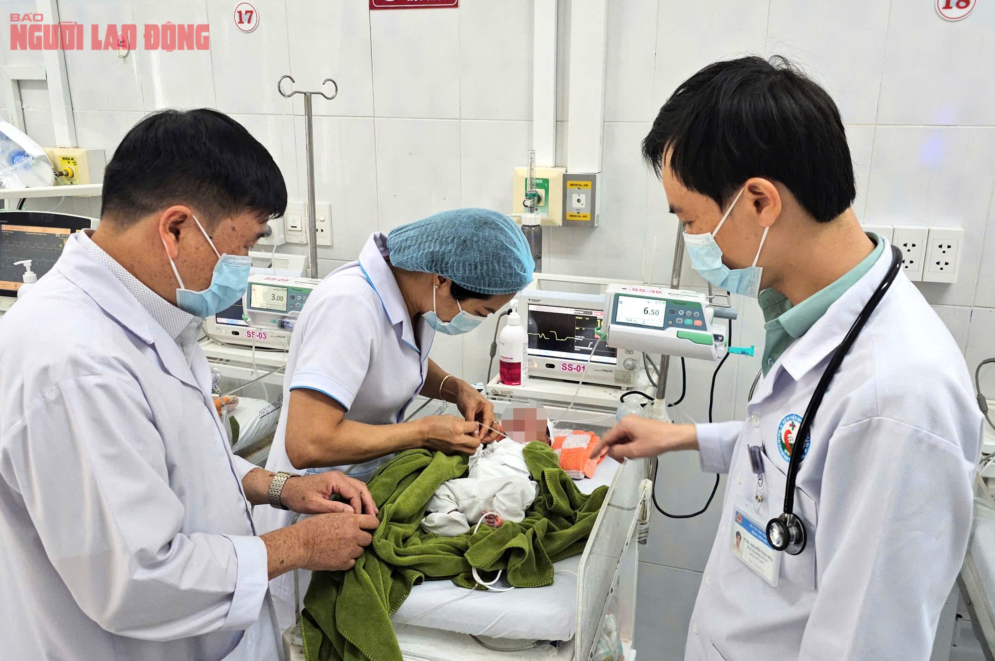 NÓNG: Một trẻ sơ sinh nghi bị "chôn sống" tại vườn cao su- Ảnh 2. NÓNG: Một trẻ sơ sinh nghi bị "chôn sống" tại vườn cao su- Ảnh 2.