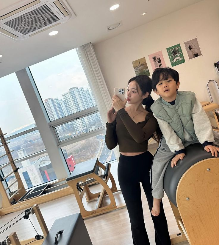 Một mình nuôi con, mẹ 33 tuổi vẫn cải tạo nhà 43m² đẹp ngỡ ngàng - nỗ lực khiến ai cũng nể phục- Ảnh 1. Một mình nuôi con, mẹ 33 tuổi vẫn cải tạo nhà 43m² đẹp ngỡ ngàng - nỗ lực khiến ai cũng nể phục- Ảnh 1.