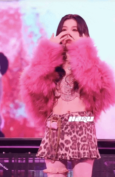 Giọt nước mắt của mỹ nhân bị ghét nhất 2025 bị chê giả tạo, chỉ là "mồi câu thương hại"- Ảnh 2.