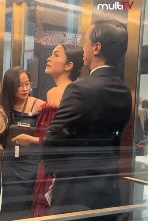 Đã tìm ra bộ đầm đỏ 