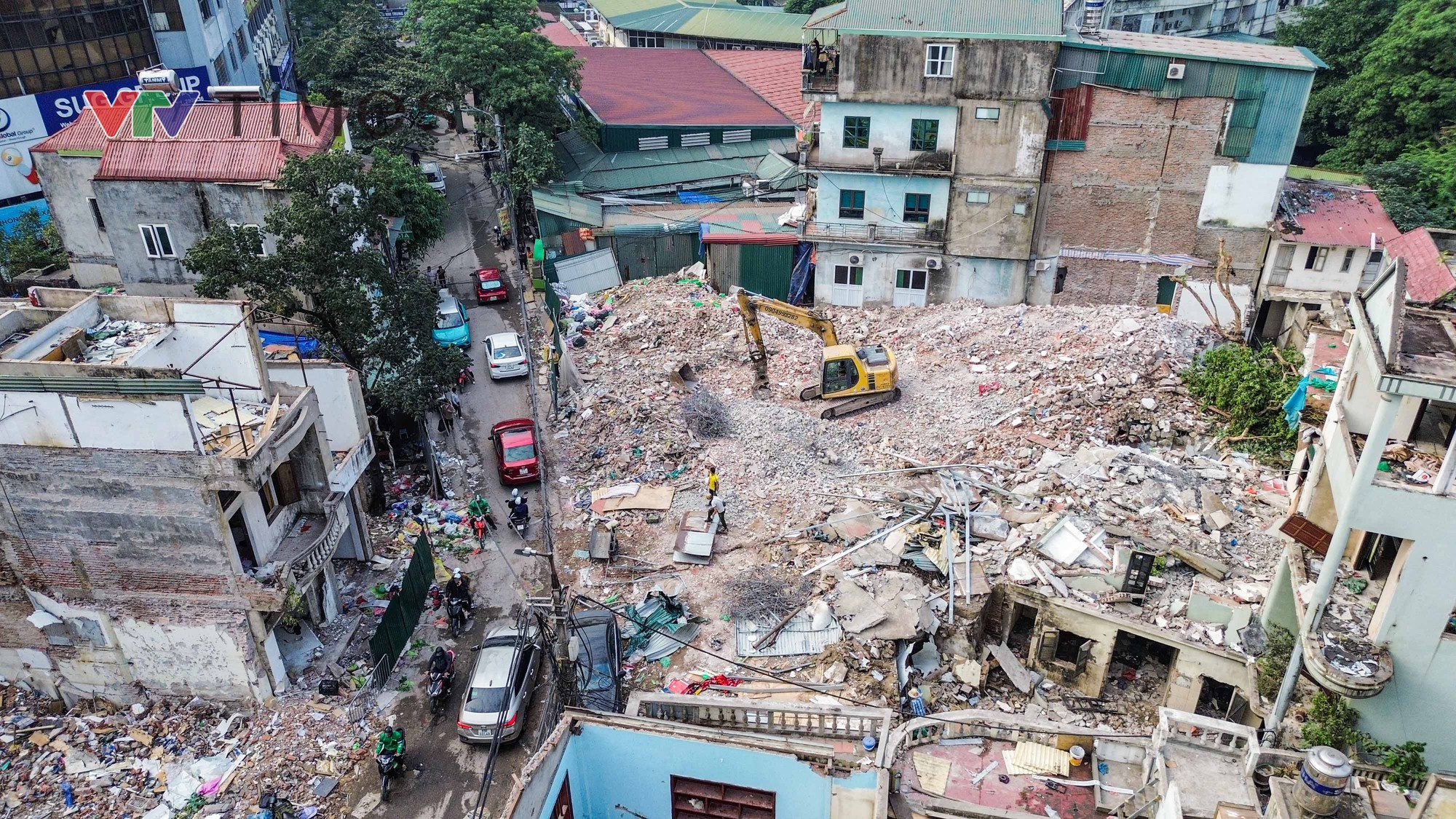 Người dân khẩn trương di dời, bàn giao mặt bằng cho dự án Vành đai 1 đoạn Hoàng Cầu - Voi Phục- Ảnh 2. Người dân khẩn trương di dời, bàn giao mặt bằng cho dự án Vành đai 1 đoạn Hoàng Cầu - Voi Phục- Ảnh 2.