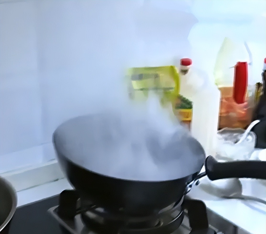 6 thói quen xào nấu tưởng vô hại nhưng đang âm thầm hủy hoại bạn mỗi ngày- Ảnh 5.