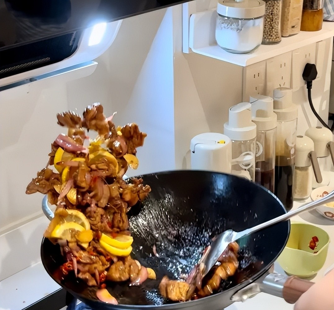 6 thói quen xào nấu tưởng vô hại nhưng đang âm thầm hủy hoại bạn mỗi ngày- Ảnh 10.