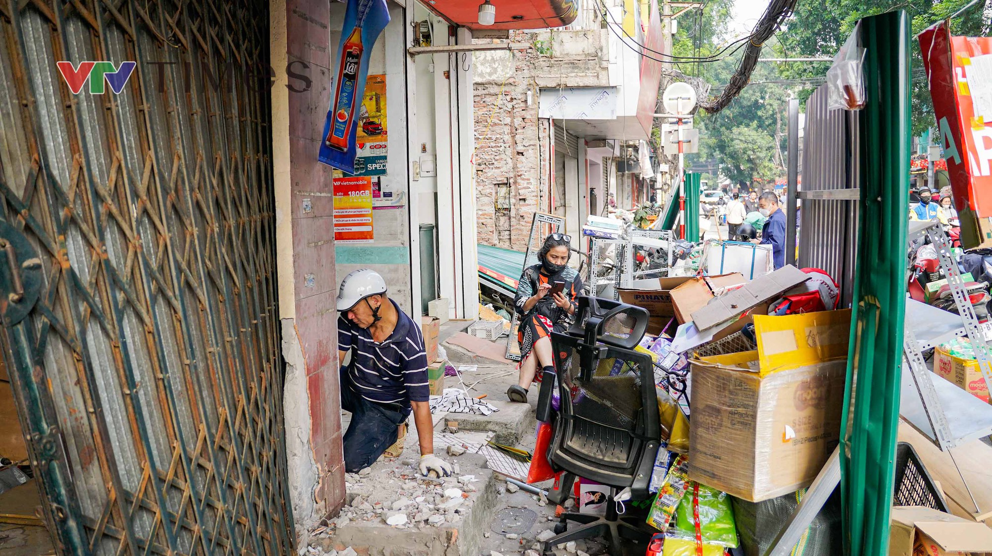 Người dân khẩn trương di dời, bàn giao mặt bằng cho dự án Vành đai 1 đoạn Hoàng Cầu - Voi Phục- Ảnh 6. Người dân khẩn trương di dời, bàn giao mặt bằng cho dự án Vành đai 1 đoạn Hoàng Cầu - Voi Phục- Ảnh 6.