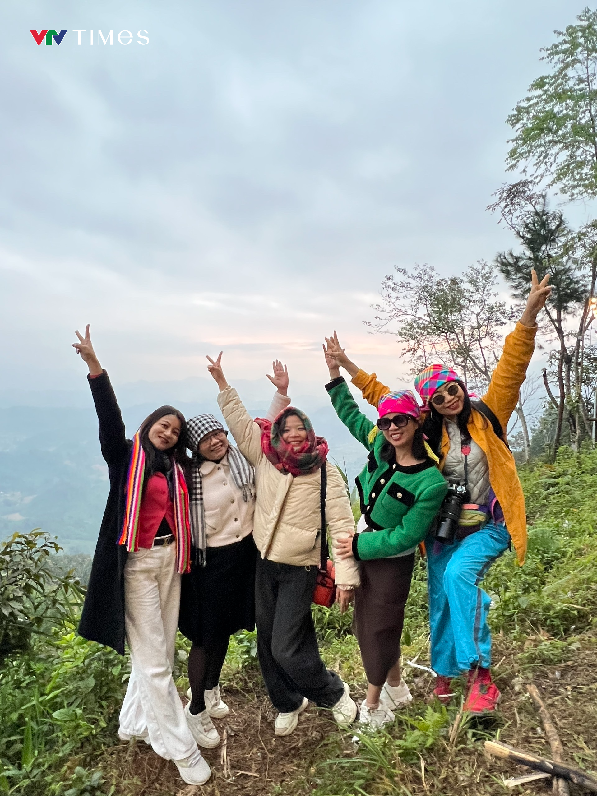 Đón bình minh trên đỉnh Đồn Đèn: Thiên đường săn mây "Chill" nhất Thái Nguyên- Ảnh 8. Đón bình minh trên đỉnh Đồn Đèn: Thiên đường săn mây "Chill" nhất Thái Nguyên- Ảnh 8.