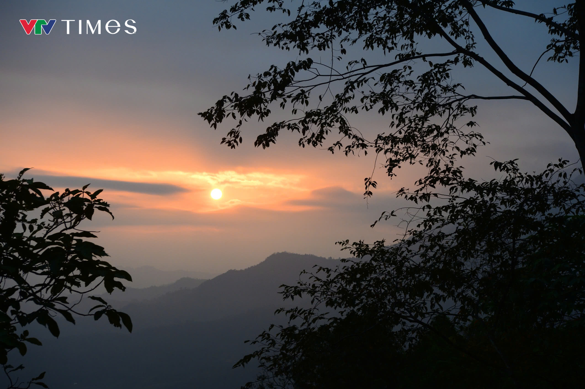 Đón bình minh trên đỉnh Đồn Đèn: Thiên đường săn mây "Chill" nhất Thái Nguyên- Ảnh 3. Đón bình minh trên đỉnh Đồn Đèn: Thiên đường săn mây "Chill" nhất Thái Nguyên- Ảnh 3.