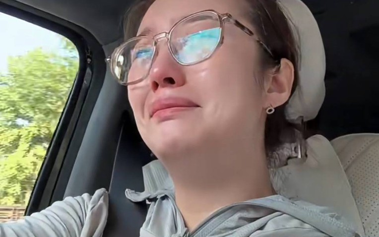 Đi làm xa 5 năm, về nhà thấy 2 con xinh xắn nhưng cứ nghĩ không phải con mình: Sự thật trong tờ giấy gói bánh mì- Ảnh 1.