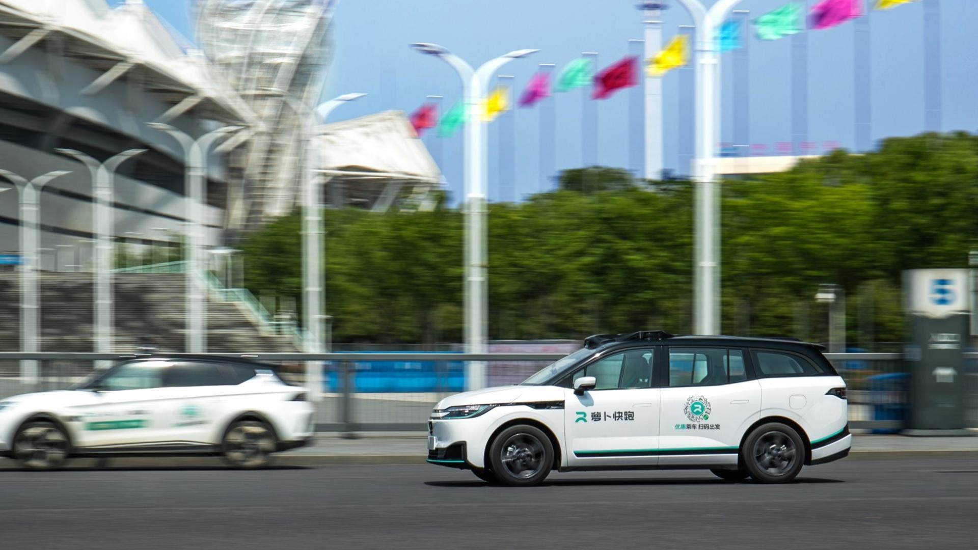 Xe &ocirc; t&ocirc; Trung Quốc vừa g&acirc;y ra vụ việc chấn động: C&ograve;n qu&aacute; sớm để loại bỏ con người?- Ảnh 1.