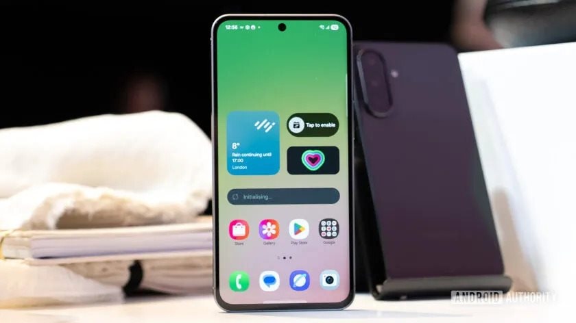 Khen thì lắm mà chê cũng nhiều, vậy tại sao ra cửa hàng "cứ 3 người lại có 1 người" mua điện thoại Samsung?- Ảnh 3.