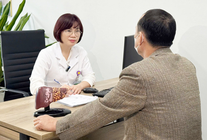 Thói quen ăn uống khiến người đàn ông nhiễm sán lá gan, ngứa cả năm- Ảnh 1.