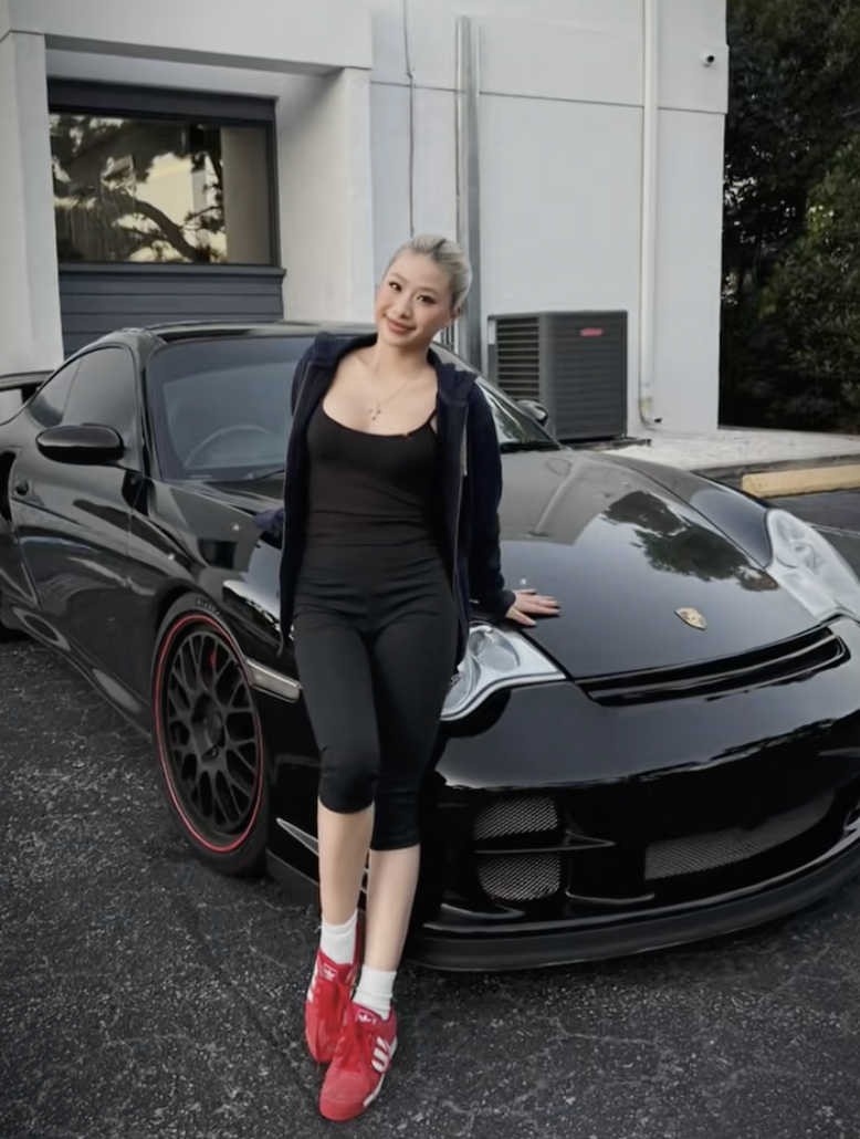 Louis Phạm diện áo phông cũng sexy hết nấc, liên tục Louis Phạm diện áo phông cũng sexy hết nấc, liên tục