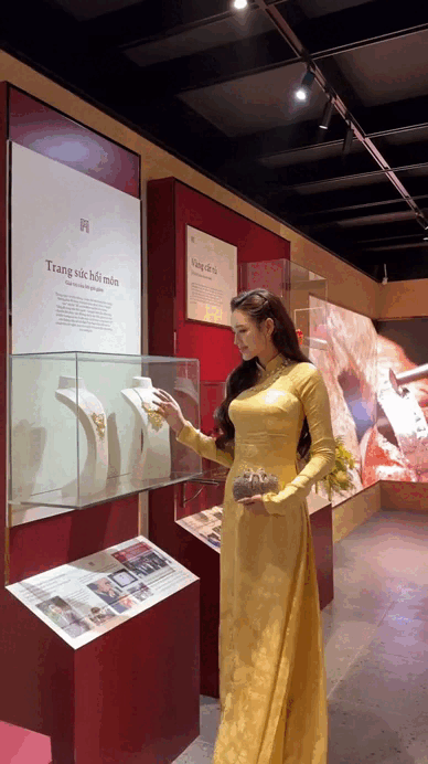 Đỗ Hà diện áo dài, gần 4 triệu người thổn thức: 1 chi tiết phong thủy gây tò mò- Ảnh 3. Đỗ Hà diện áo dài, gần 4 triệu người thổn thức: 1 chi tiết phong thủy gây tò mò- Ảnh 3.