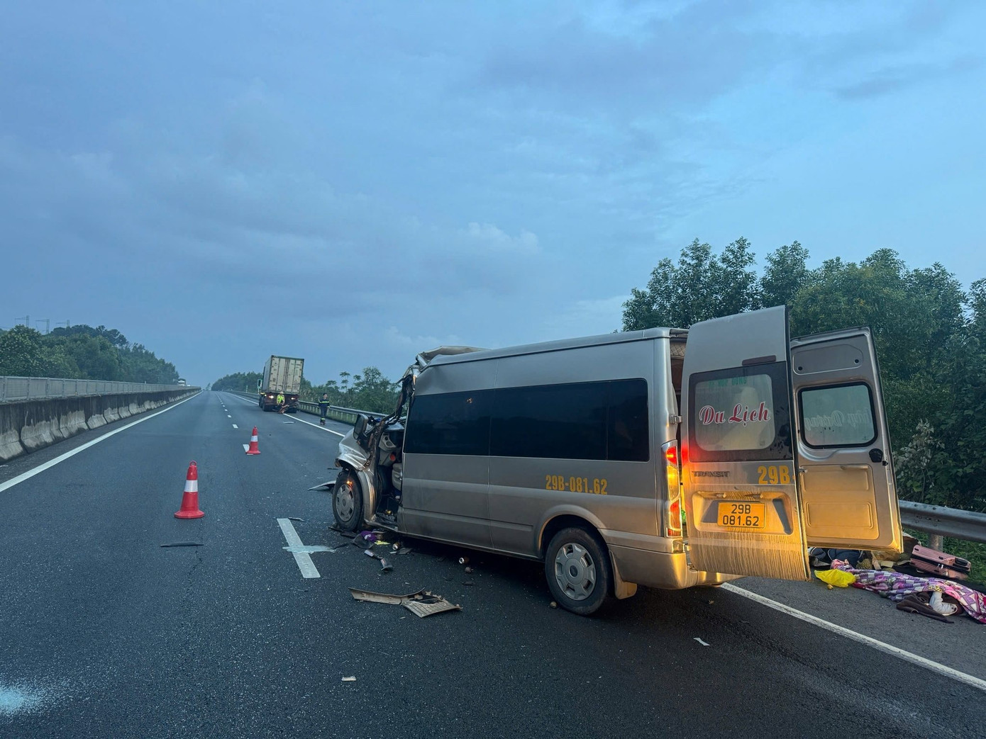 Tai nạn trên cao tốc làm 11 người thương vong: Nhiều người không thắt dây an toàn- Ảnh 1.